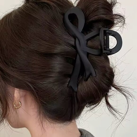Anthropologie Accessories - ✨ Bow Hair Claw Clip – 2-Piece Set ✨